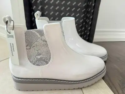 New COUGAR Kensington, white waterproof rain boots size 8, View more