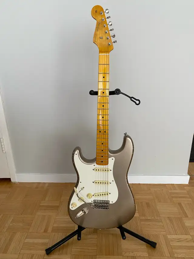 MJT Strat Mark Jenny Nitro Relics LEFTY in Guitars in City of Montréal - Image 2