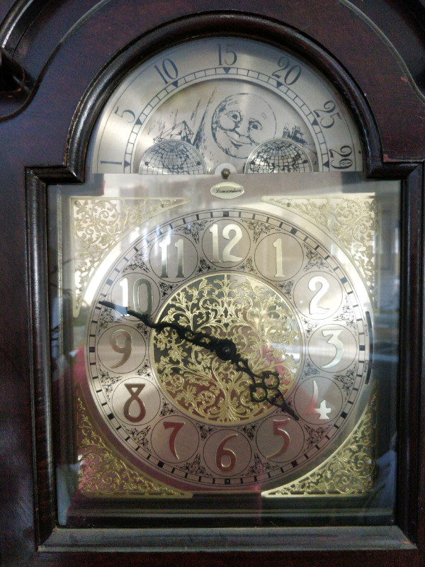 Grandfather clock  in Home Décor & Accents in Peterborough - Image 2