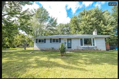 Decent looking basement apartment in an independent bungalow, corner lot 2 bed rooms 1 living room 1...