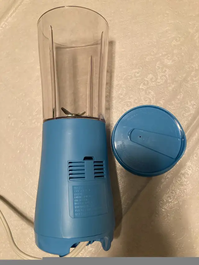 New Hamilton Beach Blender in Processors, Blenders & Juicers in Cambridge - Image 6