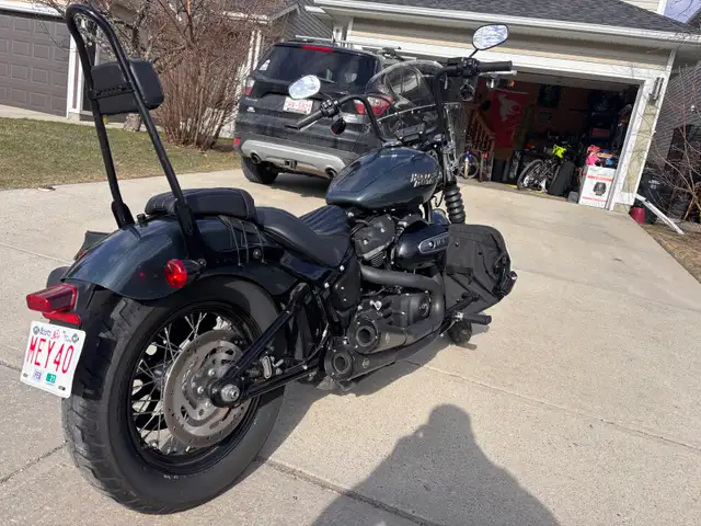 Harley-Davidson Street Bob FXBB in Street, Cruisers & Choppers in Calgary - Image 6