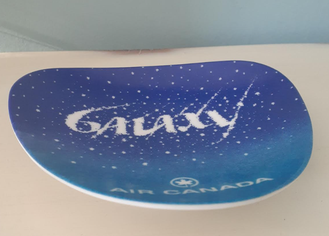 Vintage Air Canada Galaxy melamine ashtray - pristine condition in Arts & Collectibles in Markham / York Region - Image 4