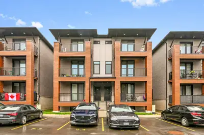 Spacious 2-Bedroom in Stittsville/Kanata with FIRST MONTH FREE! Live in comfort and style in these n...