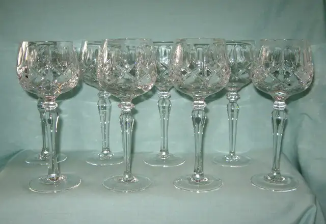 LOT DE ONZE  COUPES   CRYSTAL LOT OF ELEVEN  FOOTED GLASSES in Arts & Collectibles in West Island - Image 4
