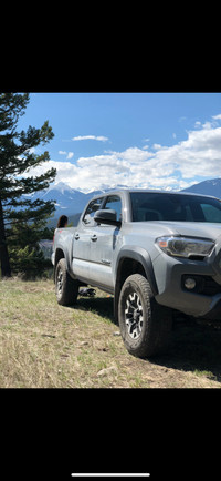 2019 Toyota Tacoma TRD Offroad 4 Door (153,000km)