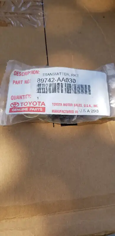 genuine oem original Toyota parts belts brakes pads shoes gasket in Other Parts & Accessories in City of Toronto - Image 4
