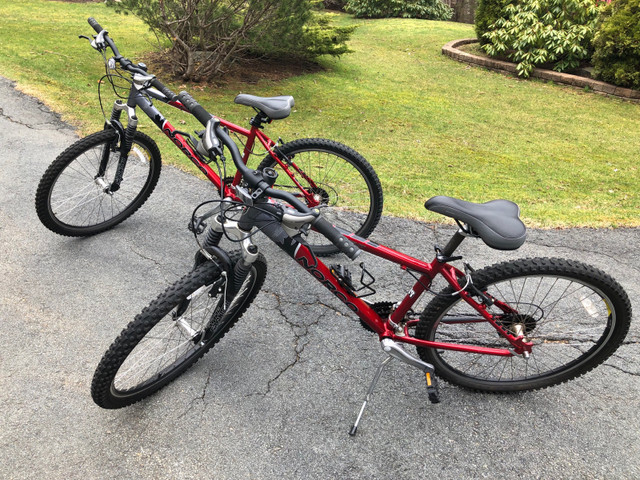 2 Norco adult mountain bikes in Mountain in Bedford