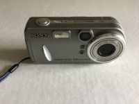 Sony DSC-P92 Cyber-Shot 5.0 megapixels Digital Camera
