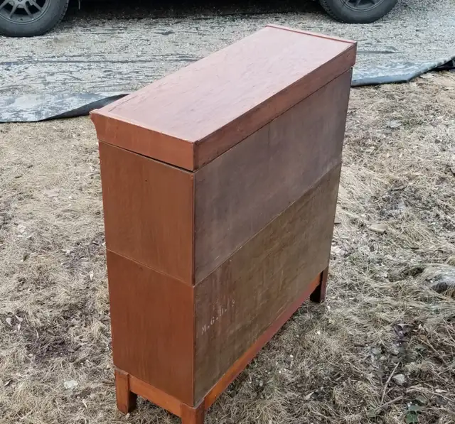 Antique oak barrister bookcase 2 tiers 4 parts no doors 40.5” H in Bookcases & Shelving Units in Ottawa - Image 3