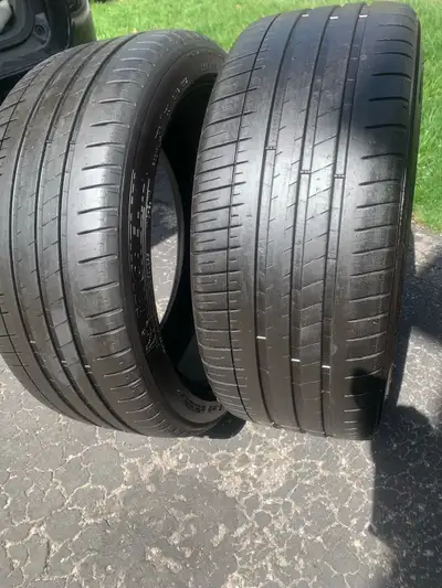 selling a pair of all season UHP performance tires off rim very good condition. Michelin | Pilot Spo...