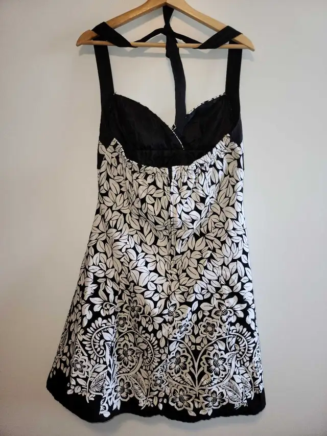 Grad or cocktail dress in Women's - Dresses & Skirts in Kitchener / Waterloo - Image 3