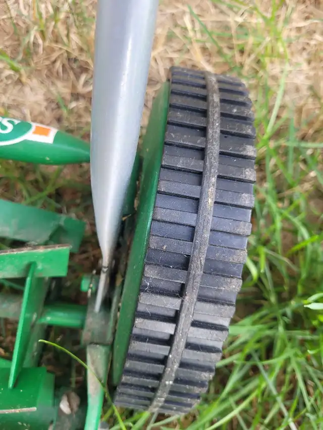 Scotts Reel. 14" in Lawnmowers & Leaf Blowers in Kitchener / Waterloo - Image 7