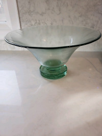 Green glass decorative bowl/ fruit bowl