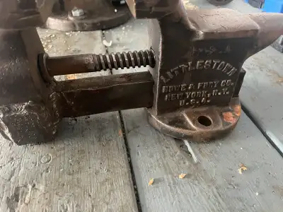 This Little Giant Vise by Neves and Fry Co. is ready to get to work! It's a sturdy tool perfect for...
