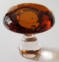Champignon en verre soufflé amber