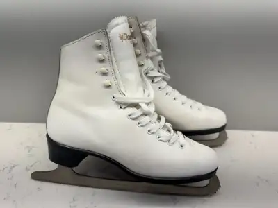 Women's figure skates size 7 1/2 - Dominion, View more