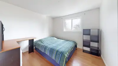 Available immediately, ready to move in Upper Floor room • Available for shared/private occupancy •...