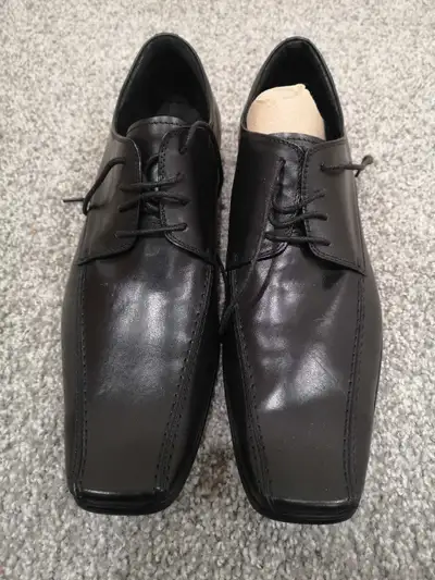 Men's dress shoes (12 US), View more