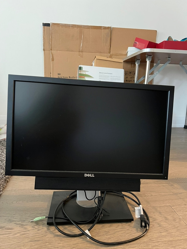 Dell 22 inch 1080p monitor with speaker in Monitors in Markham / York Region