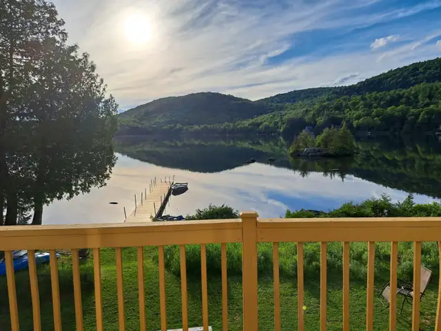 Chalet bord de l eau in Quebec in Canada - Image 4