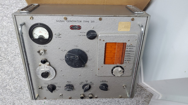 RF Signal Generator (Collectors Item) in General Electronics in Mississauga / Peel Region