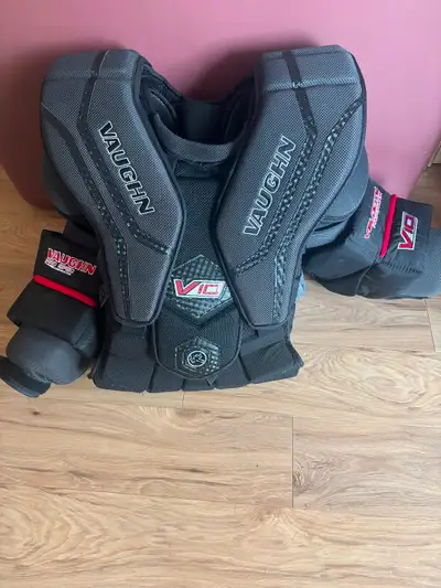 Used for a couple of skates bought it used for 800$ as a pro return, looking to get 650 Phone#: (4,0...