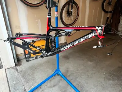 ROCKY MOUNTAIN ALTITUDE 770 MSL - 27.5 CARBON FRAMESET - MEDIUM, View more
