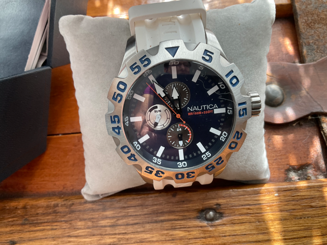 Montre Nautica pour homme in Jewellery & Watches in West Island - Image 2