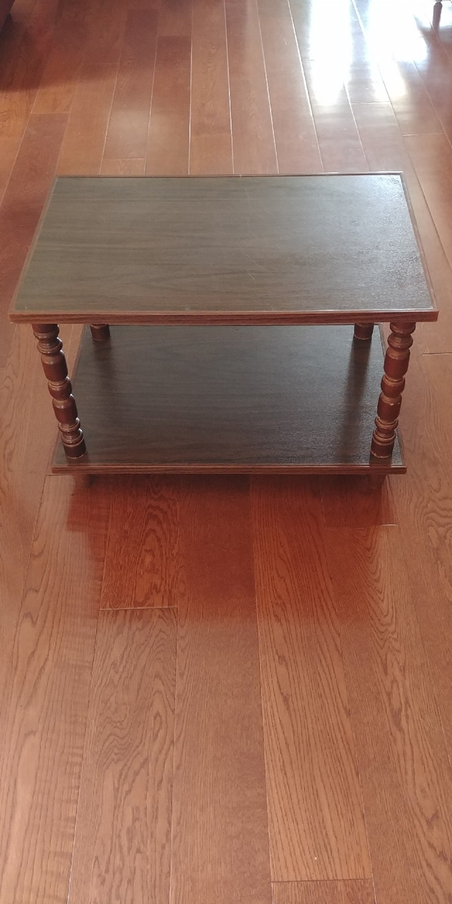 Antique Side Table/Center Table/TV Table L 24"  W 16" H 16 1/2" in Other Tables in Kitchener / Waterloo