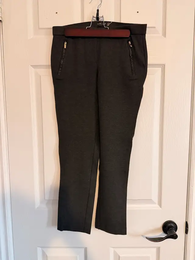 $5 for 3 pairs of Pants (Size S and Size 6) in Women's - Bottoms in Oshawa / Durham Region - Image 7