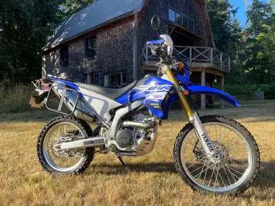 Very good condition 2020 Yamaha WR250R. 2 owners (myself and uncle), always serviced at Yamaha deale...