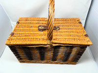 Picnic Basket with dishes for four