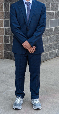 Men's Calvin Klein 42R suit 
