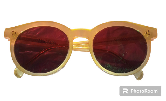NEW WildFox Unisex Deluxe Harper Clear Yellow Sunglasses in Jewellery & Watches in City of Toronto - Image 3