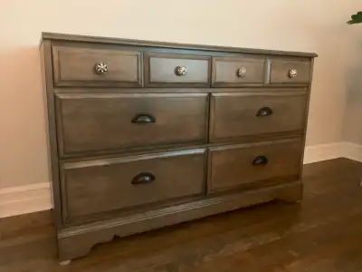 Commode et table de chevet, View more