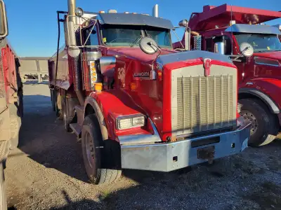 2012 Kenworth T800 tri axle 18sp Cummins ISX 550HP 600K km well maintained, spif certificate valid u...