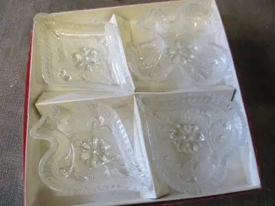OLD BRIDGE SET OF GLASS CANDY MINT DISHES $20. CLUBS HEART SPADE, View more
