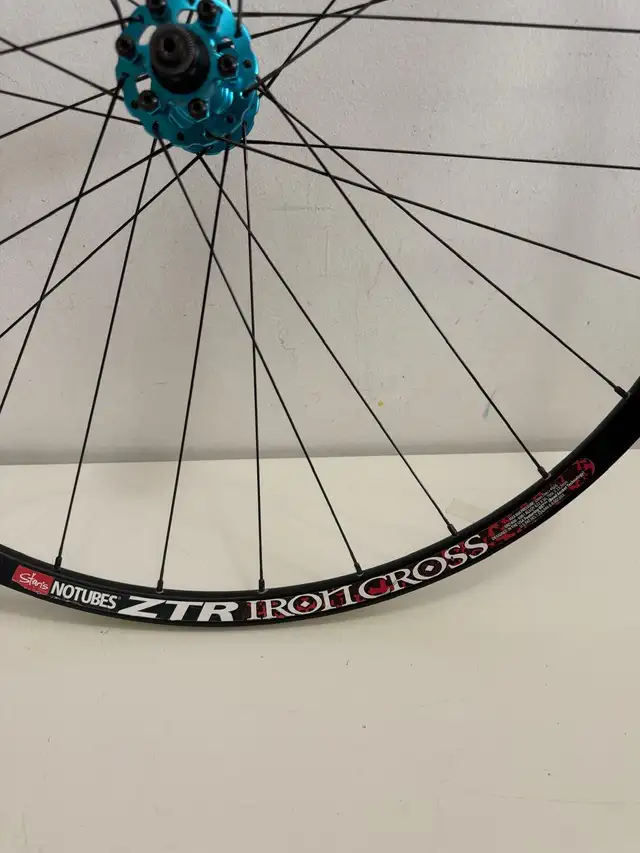 Stan's NoTubes Iron Cross With Circus Monkey HDW MTB Disc Hub in Frames & Parts in Markham / York Region - Image 8