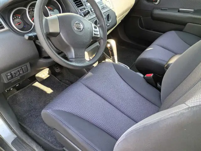 Nissan Versa 2009541162124315217926