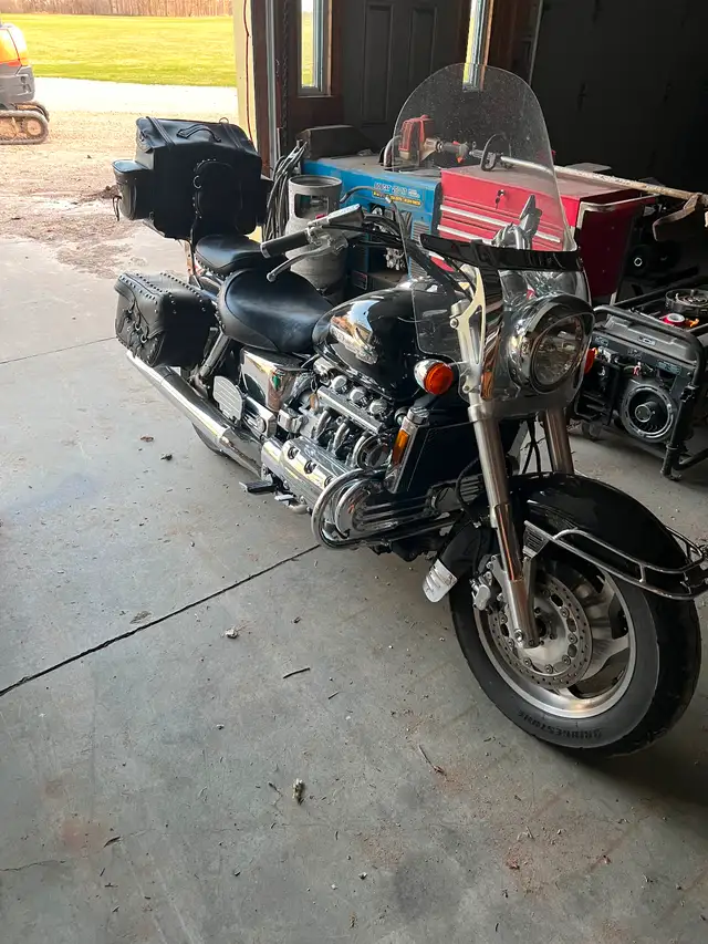 2001 Honda Valkyrie in Street, Cruisers & Choppers in Oakville / Halton Region - Image 5