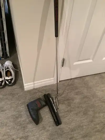 Scotty Cameron Super Select Newport 2, 34 inch, includes headcover and extra grip, like new, $375.