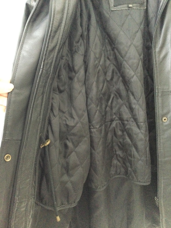 Leather 3/4 length Jacket in Women's - Tops & Outerwear in Sault Ste. Marie - Image 3