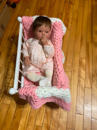 Lee Middleton original doll with beautiful cradle