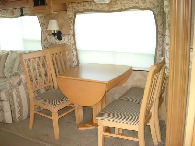 2008 Everest 305t avec panneaux solaires (fifth wheel) in RVs & Motorhomes in Victoriaville - Image 3