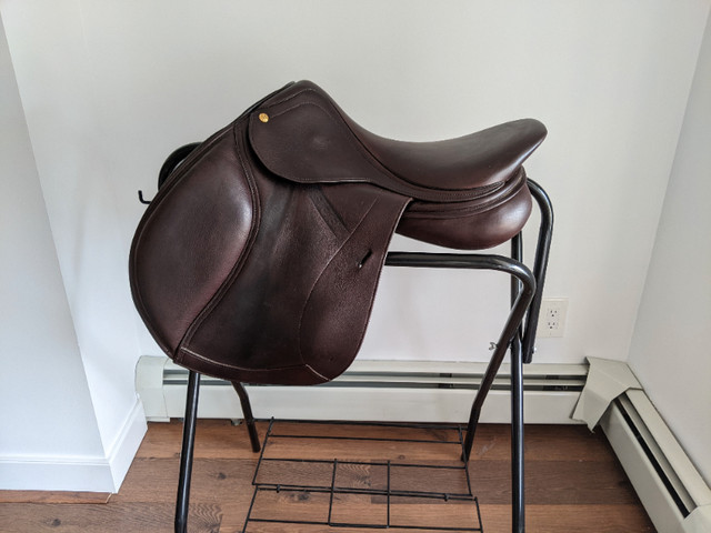 DK Jumping Saddle in Equestrian & Livestock Accessories in Calgary