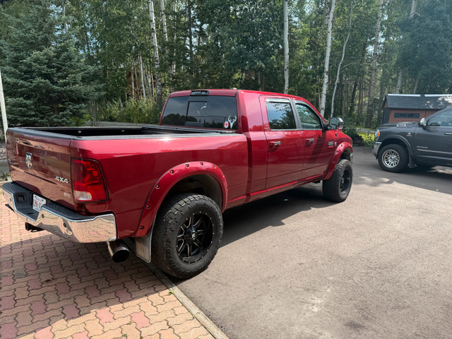 2012 ram 3500 Laramie  in Cars & Trucks in Calgary - Image 4
