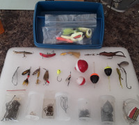 David Craft Tackle Box vtg Green 12” w fishing gear Hooks Lures Sinkers Gear