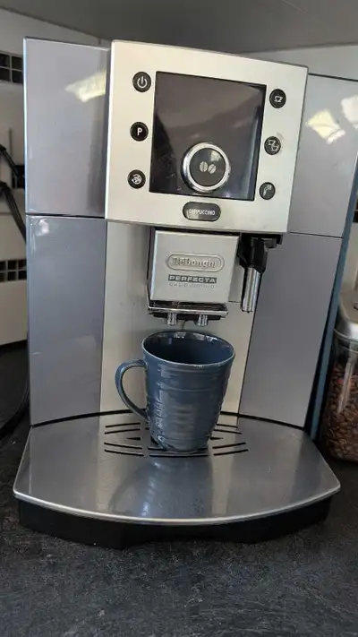 DeLonghi Perfecta Cappuccino, View more