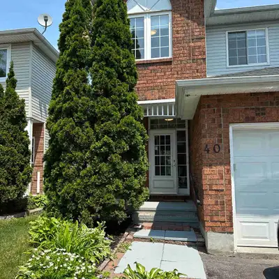 Townhouse for Rent - Bridlewood, Kanata